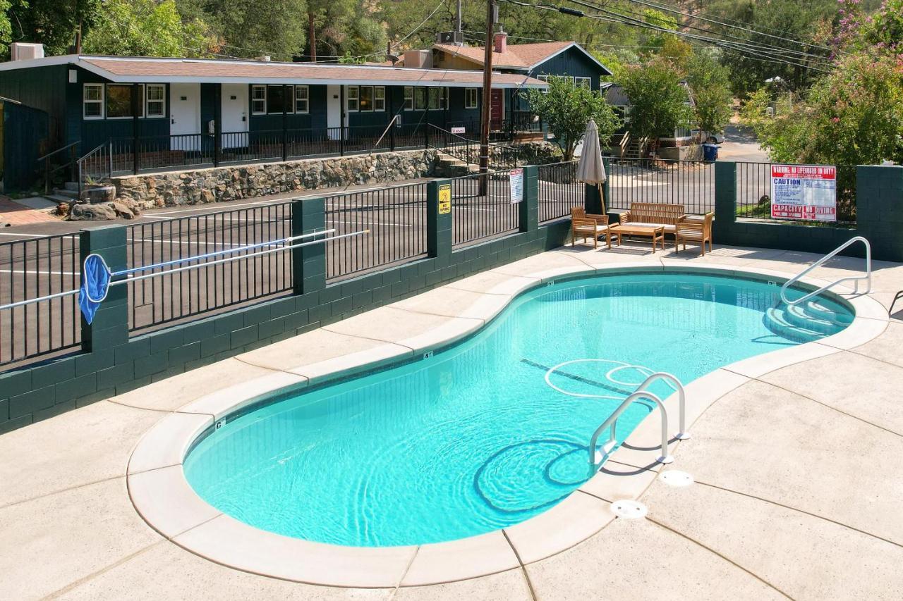 The Belle Sequoia Motel Rm9 Three Rivers Kültér fotó